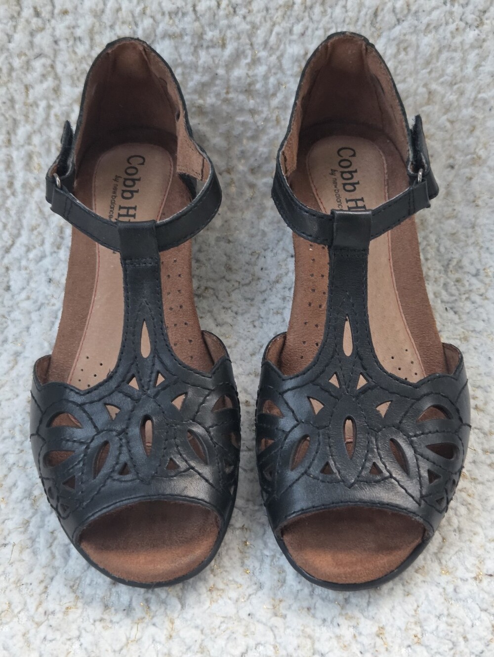 Black Women's T-Strap Cutout Low Heel Sandals 7W